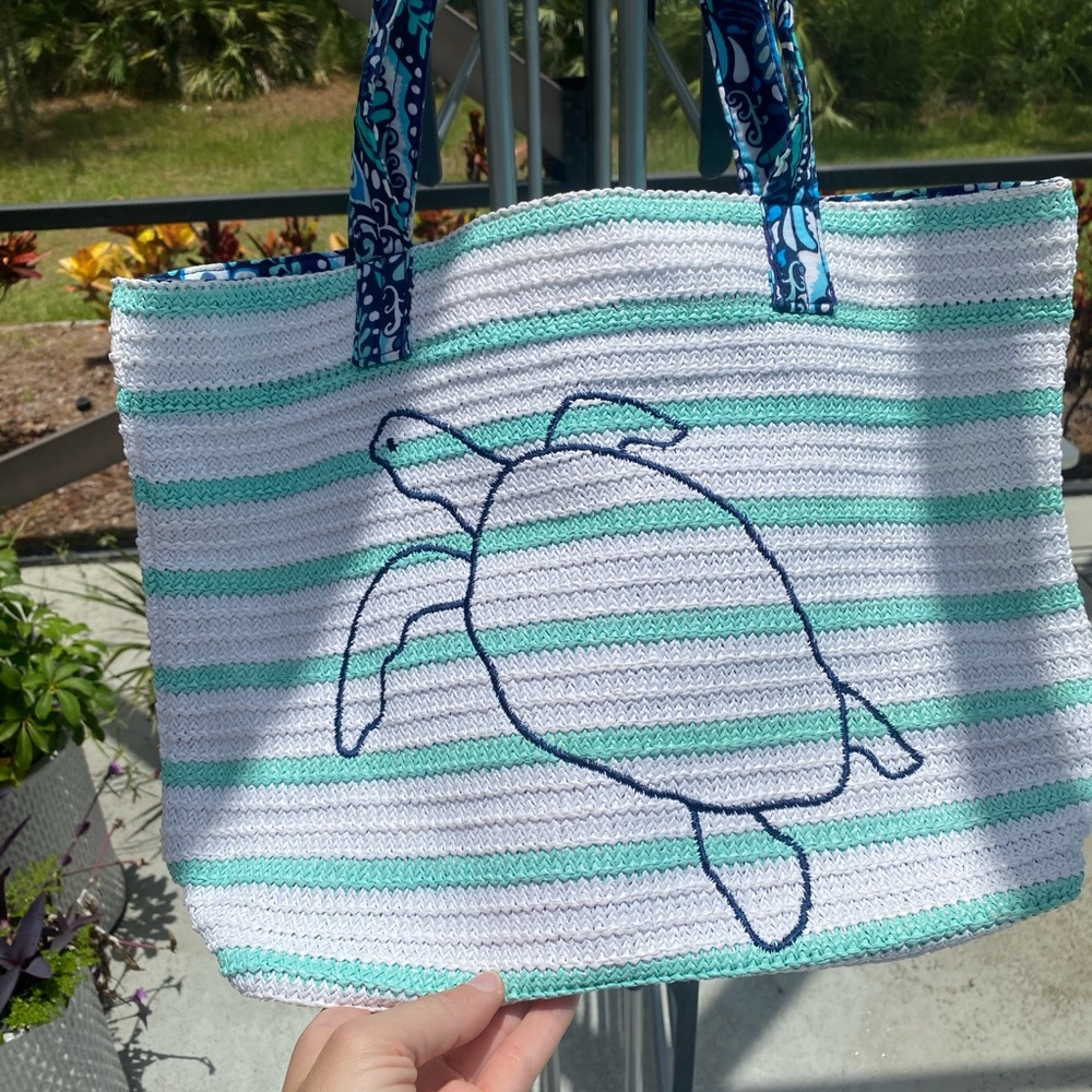Vera Bradley Blue Star Medallion Nylon Straw Beach Bag With Sea Turtle